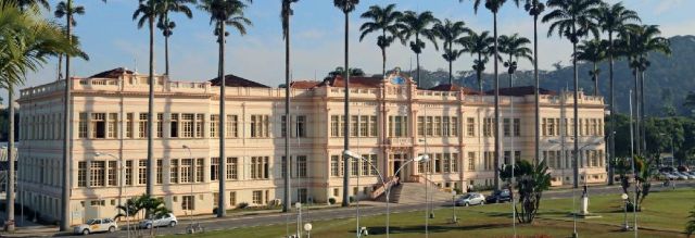Universidade Federal de Viçosa - Ed. Arthur Bernardes